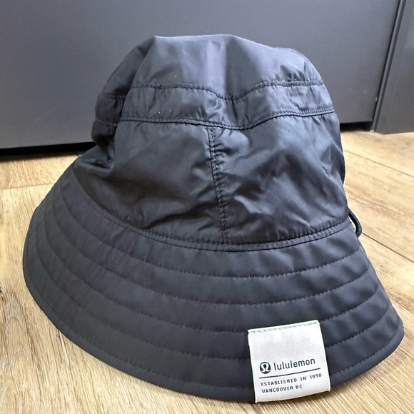 Lululemon Patch Logo Black Bucket Hat M/L - Picture 5 of 8